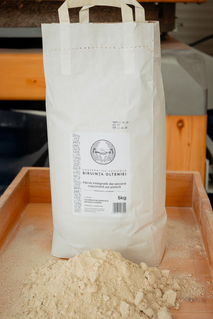 Pachet ⁠10 kg făină integrală - (5 kg de grâu + 5 kg de secară)