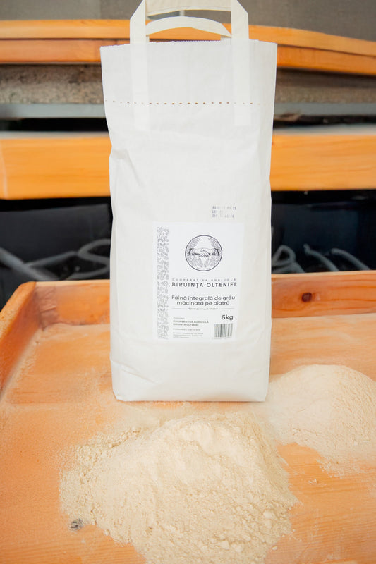Făina integrală de grâu 5 kg
